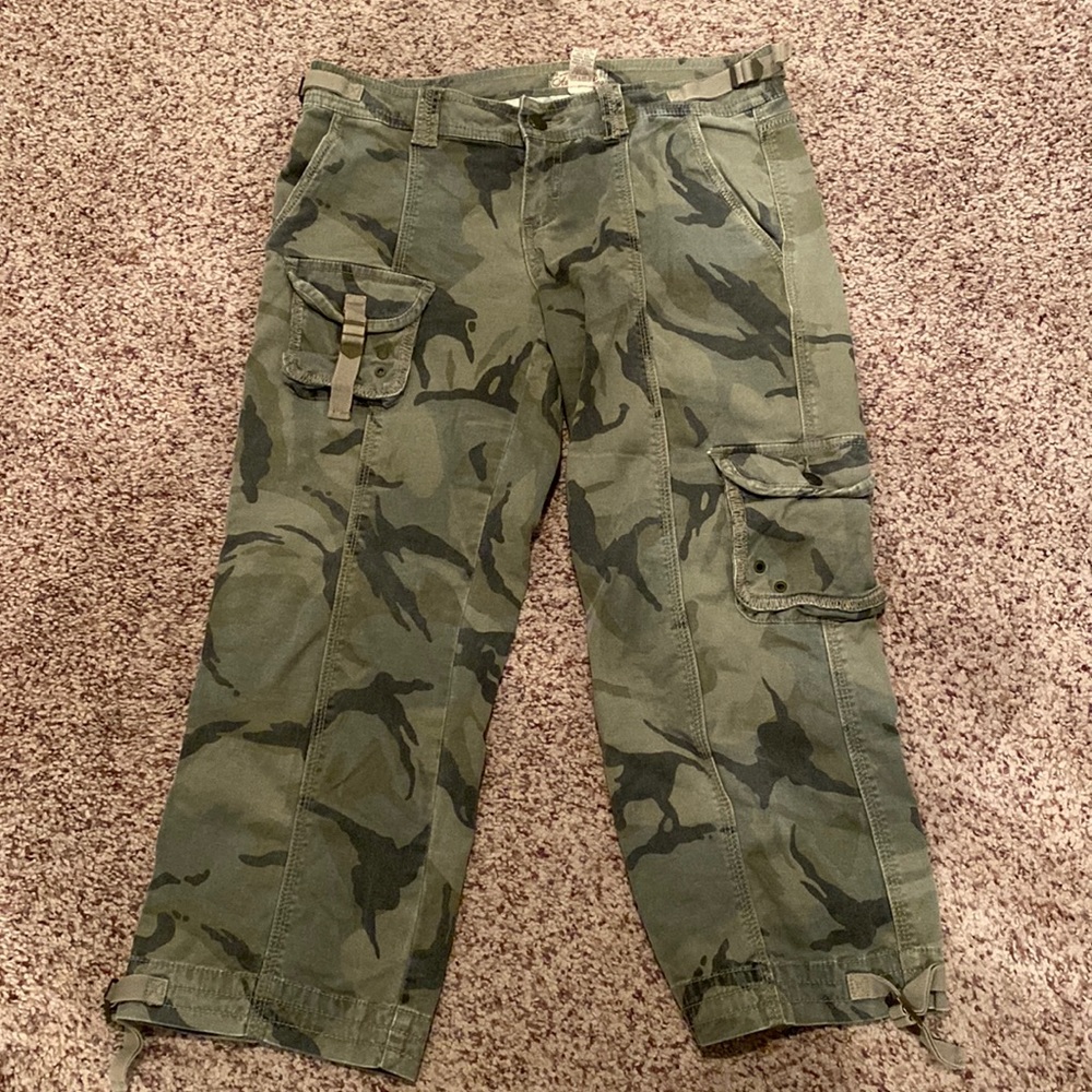AMERICAN RAG Cropped Pants